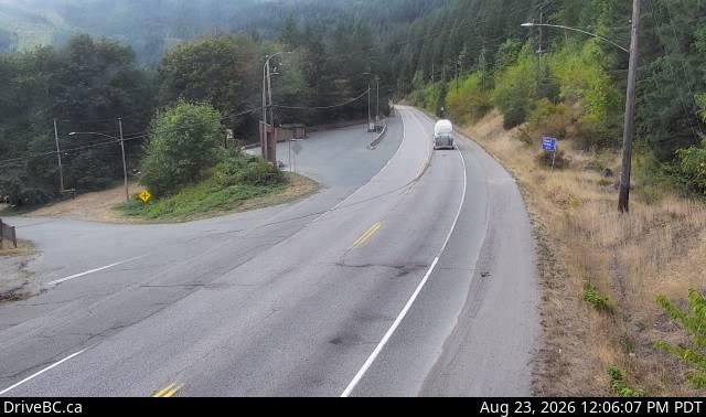 Area B › South-West: Hwy 1, at Victoria Street in Yale, looking south