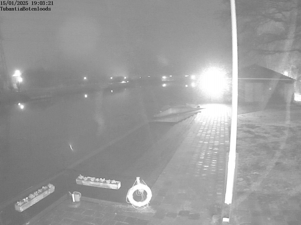 Hengelo › South-West: View on the Twente canal fromout Rowing club Tubantia