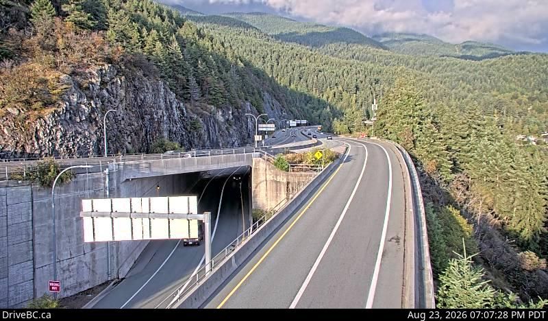 West Vancouver › East: Hwy 99 at Hwy 1 ramp to Horseshoe Bay, looking east