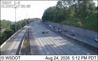Burien: I-5 SB at MP 154.1: Klickitat Dr