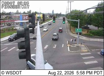 Oak Harbor: SR 20 at MP 31.4: Pioneer Way