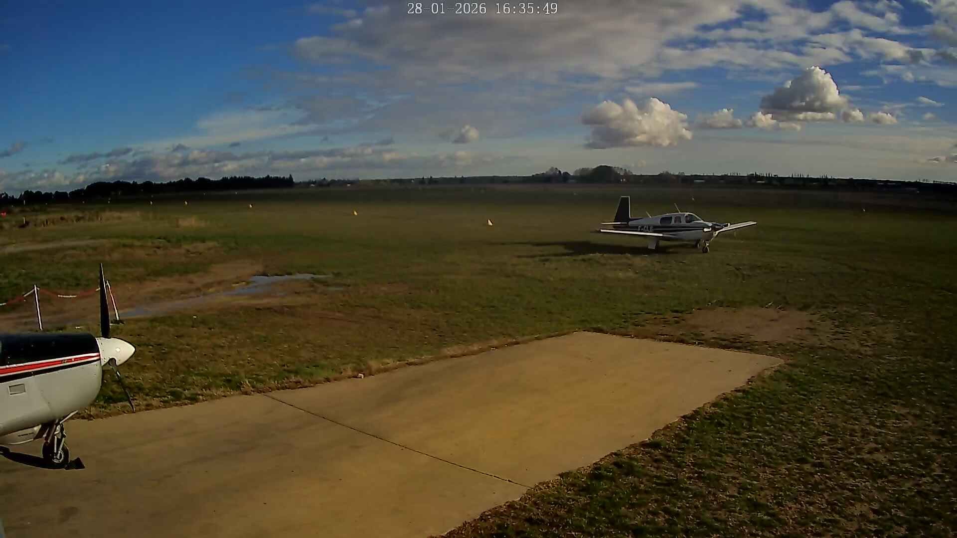 Nimes › South-East: Nîmes-Courbessac Aerodrome