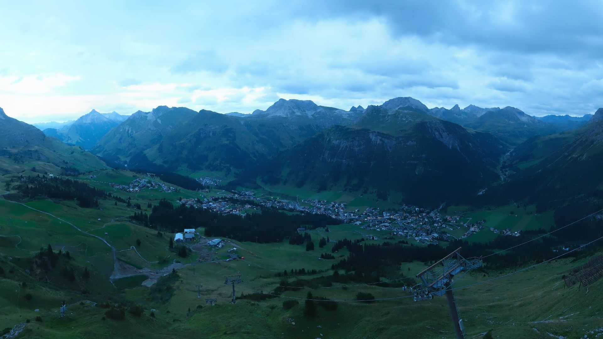Gemeinde Lech: Mohnenfluh - Juppenspitze - Omeshorn - Braunarlspitze - Karhorn - Wösterspitzen - Zürs - Widderstein - Trittkopf - Valluga - Rappenspitze