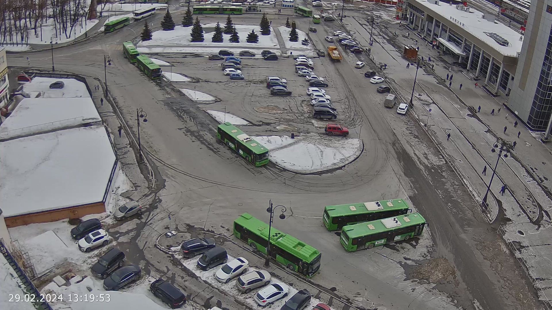 Tyumen: Привокзальная площадь