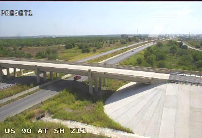 La Coste › East: US 90 at SH 211