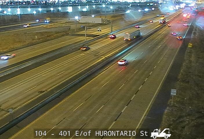 Mississauga: Highway 401 east of Hurontario Street