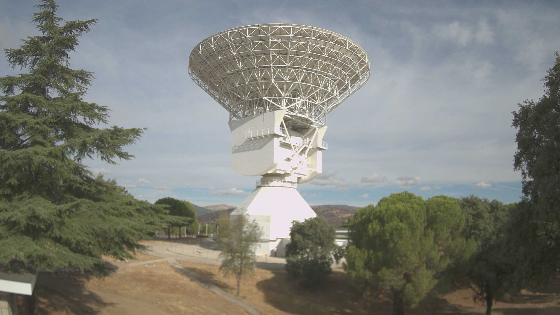 Villanueva de la Canada: ESA CEB Station