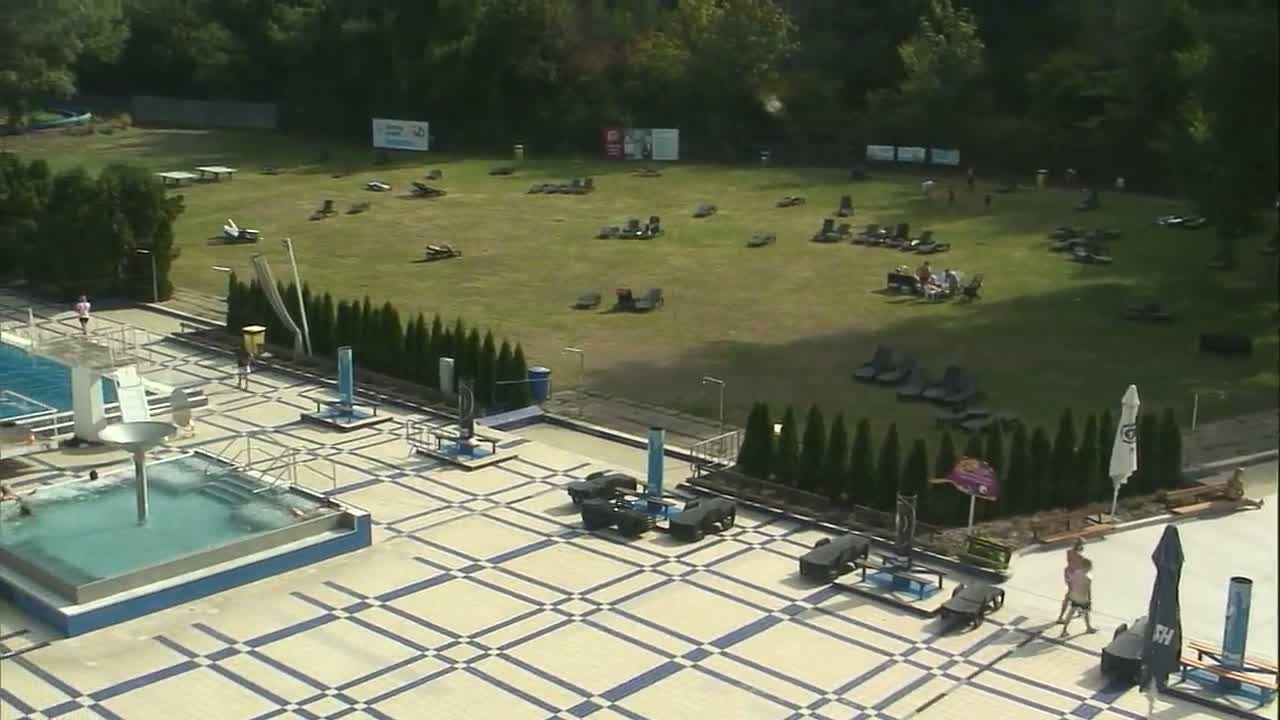 Prague: Swimming Pool