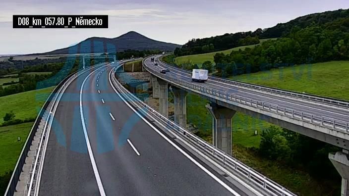 Prackovice nad Labem: D8