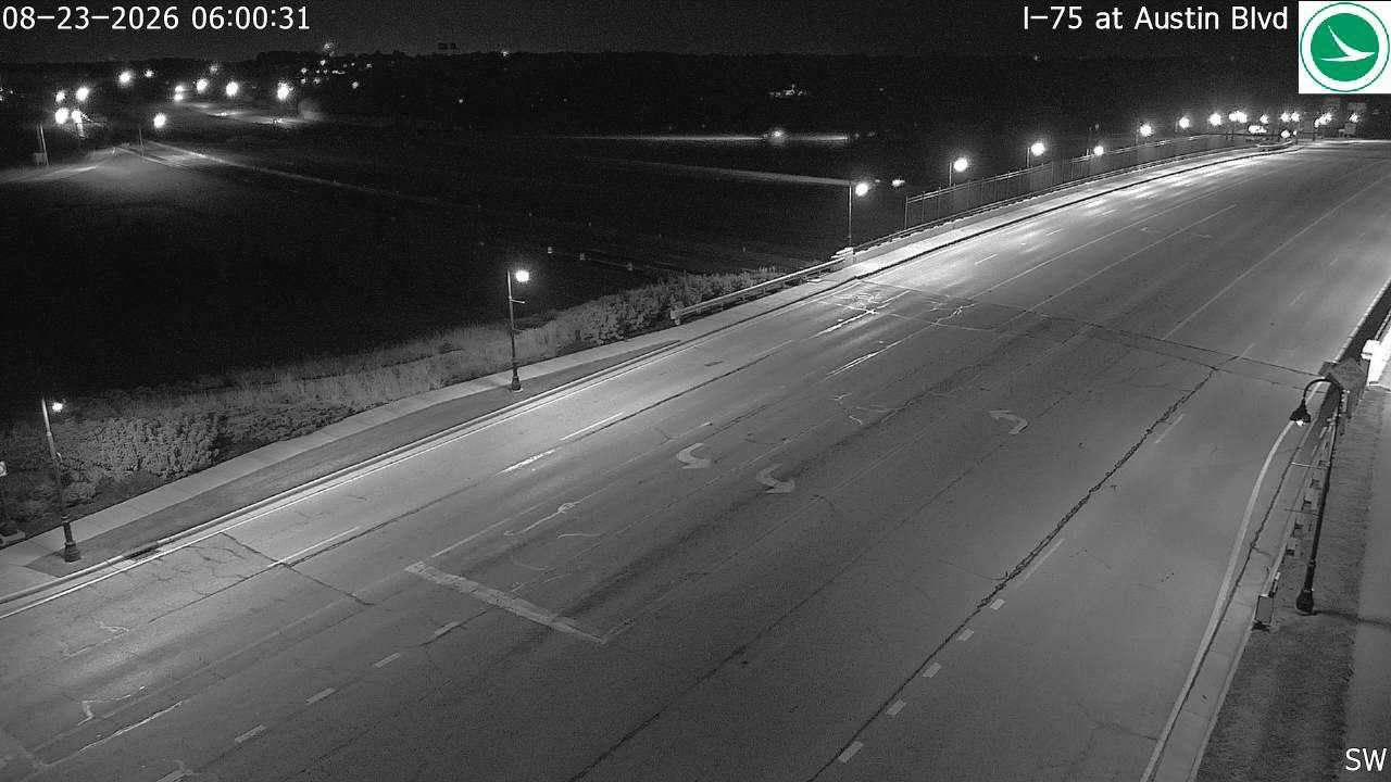 Royal Springs Estates: I-75 at Austin Blvd