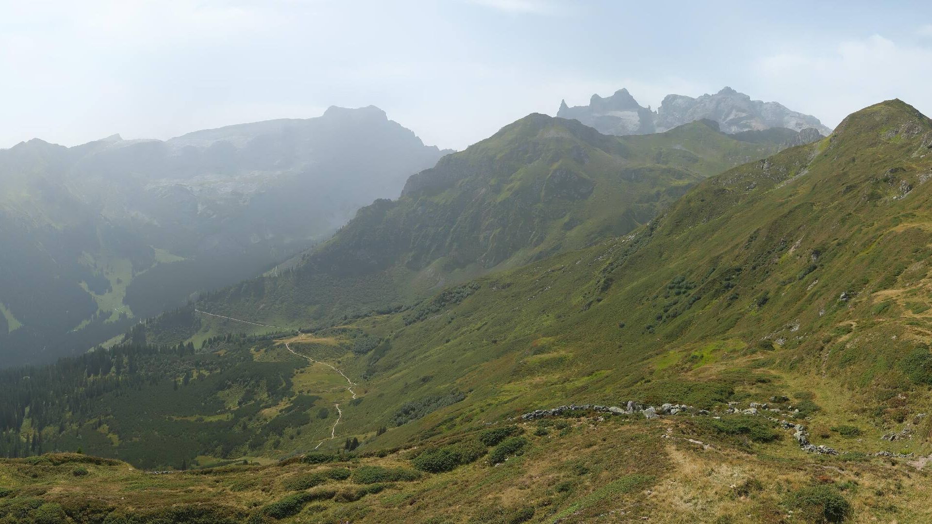 Gemeinde Tschagguns: Rätikonbahn Bergstation - Gauertal - Tschaggunser Mittagspitze - Drei Türme - Tschagguns - Sulzfluh - Schruns