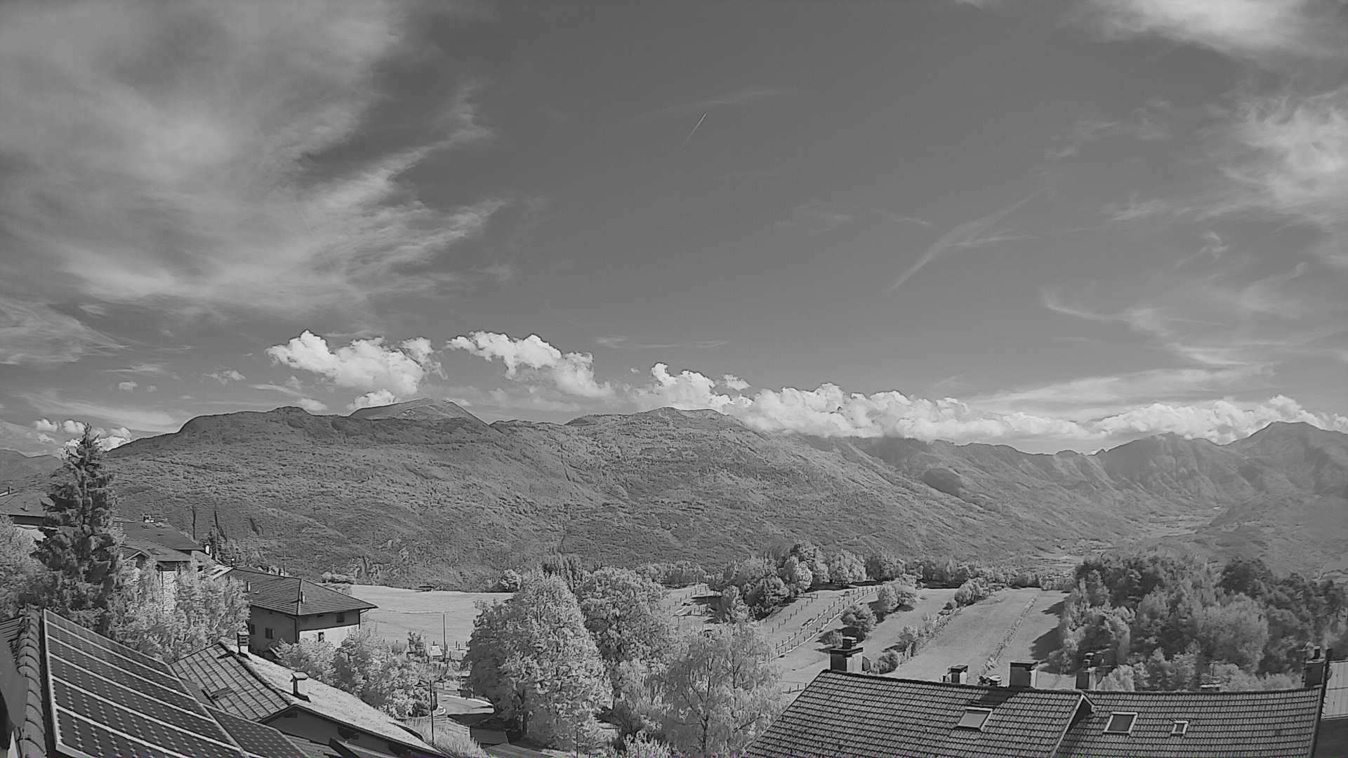 Vallelaghi › East