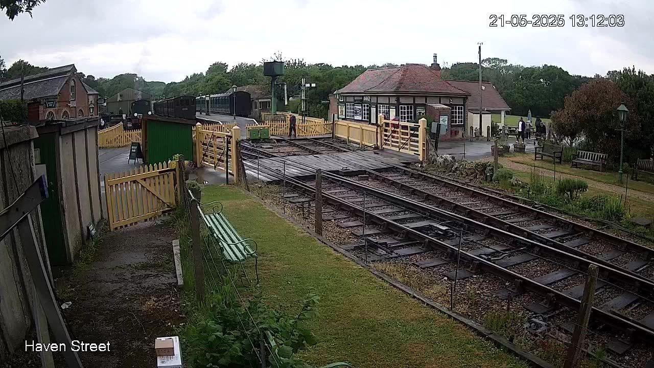 Havenstreet and Ashey: Haven Street Station
