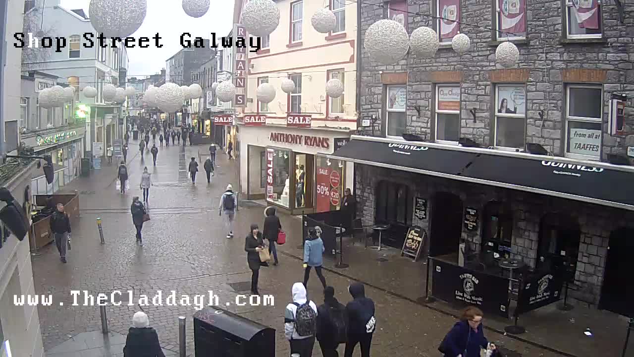 Webcam Galway: Shop Street Galway