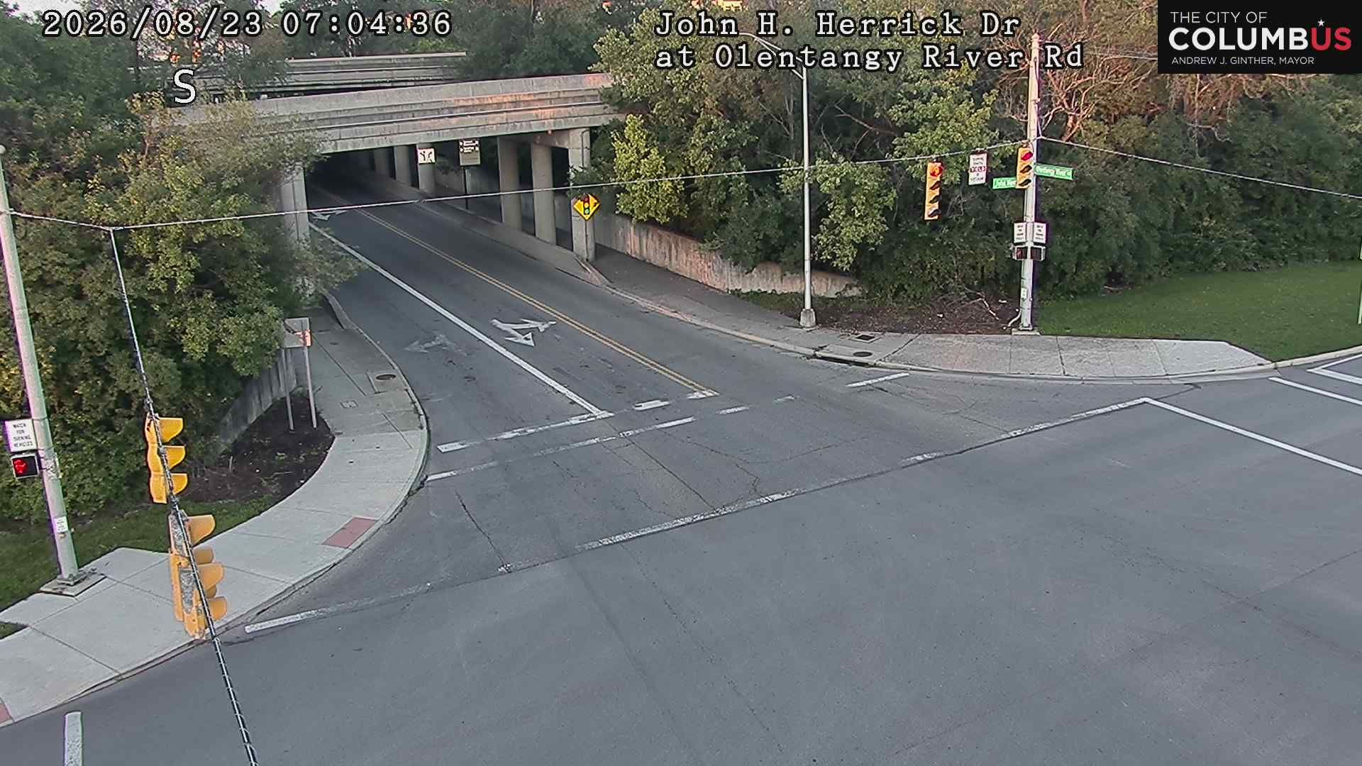 Columbus: City of - Olentangy River Rd at John Herrick Dr