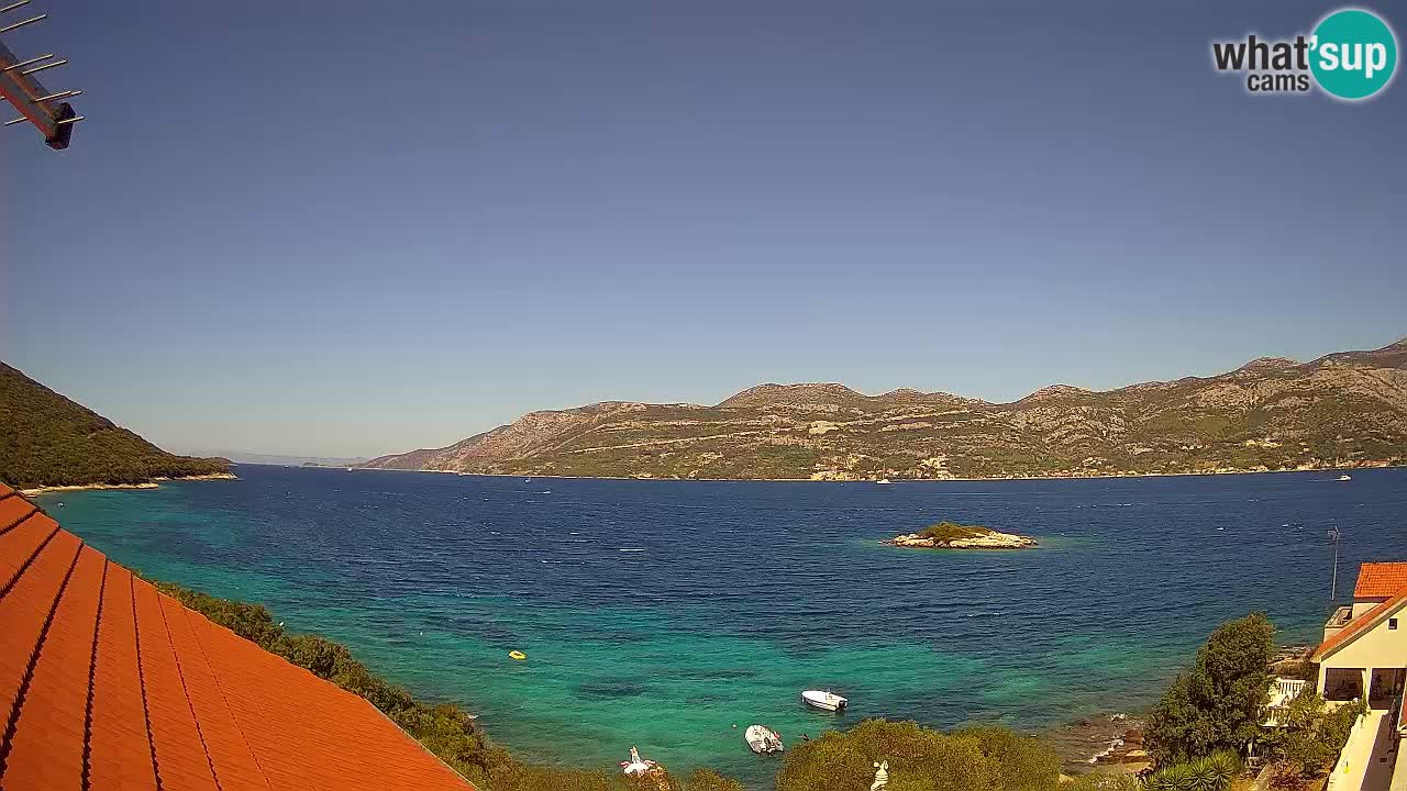 Webcam Korčula: Tri Žala view towards Pelješac