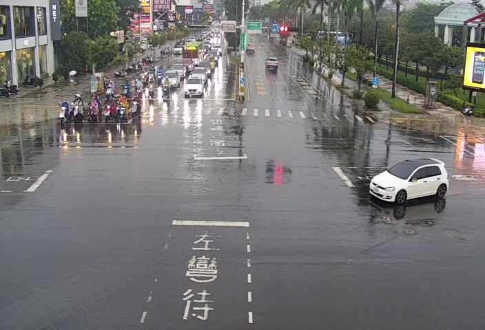 Tainan › West