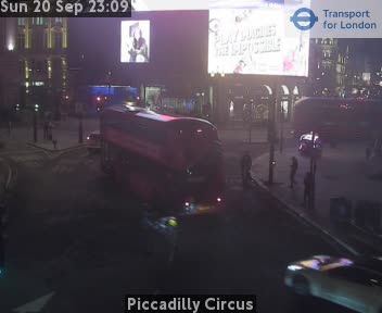 London: Piccadilly Circus
