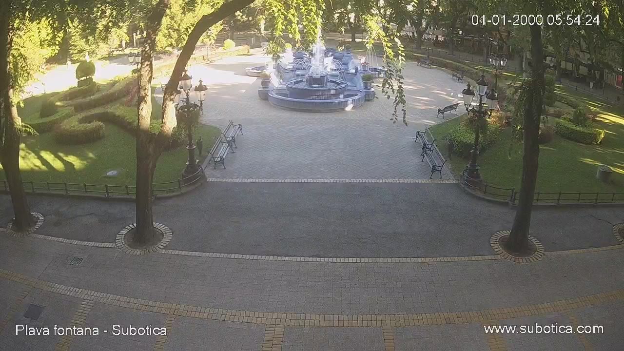 Subotica: Web kamera (Gradska kuća - Plava fontana)