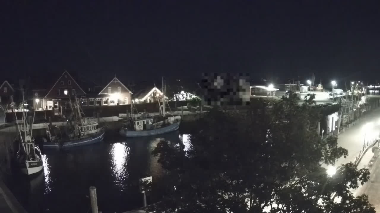 Webcam Neuharlingersiel: Livestream Fishing Port