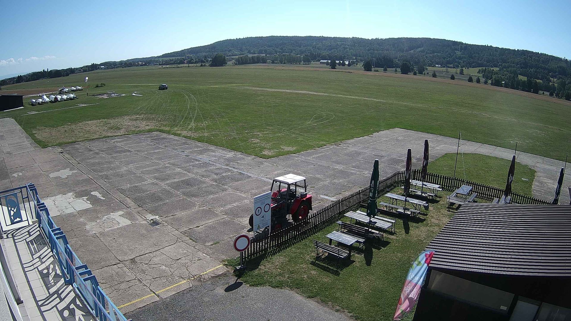 Dvur Kralove nad Labem › South-East: Královéhradecký kraj, Česko: Airport Dvůr Králové