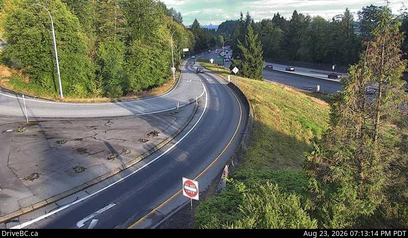 West Vancouver › East: Hwy 1, at Cross Creek/15th St exit in - looking east