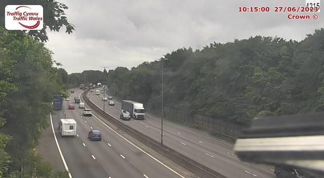 Christchurch: Newport - M4 eastbound between junctions 25 and 24 (Caerleon and Coldra)