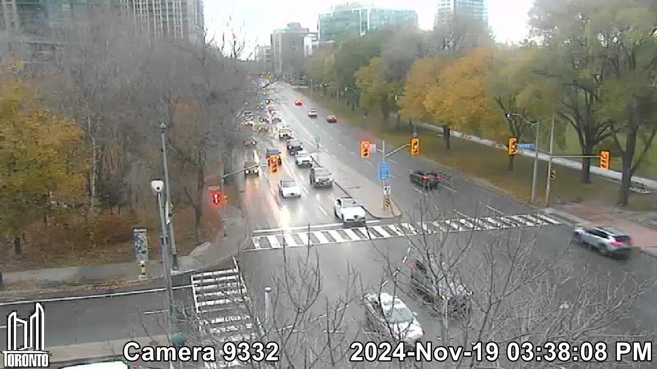 Fort York: Lake Shore W near - Blvd