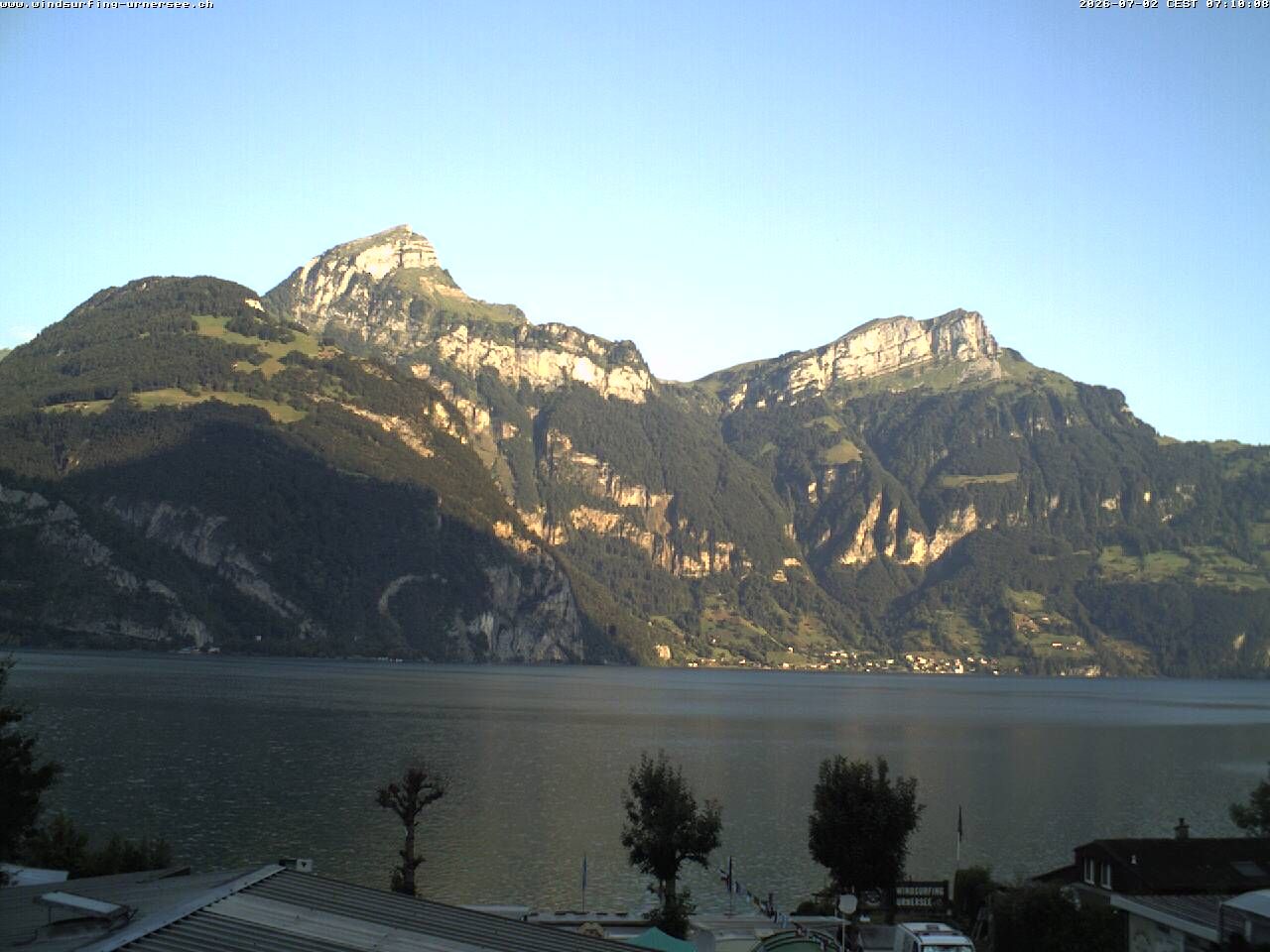 Fluelen: Windsurfing Center am Urnersee