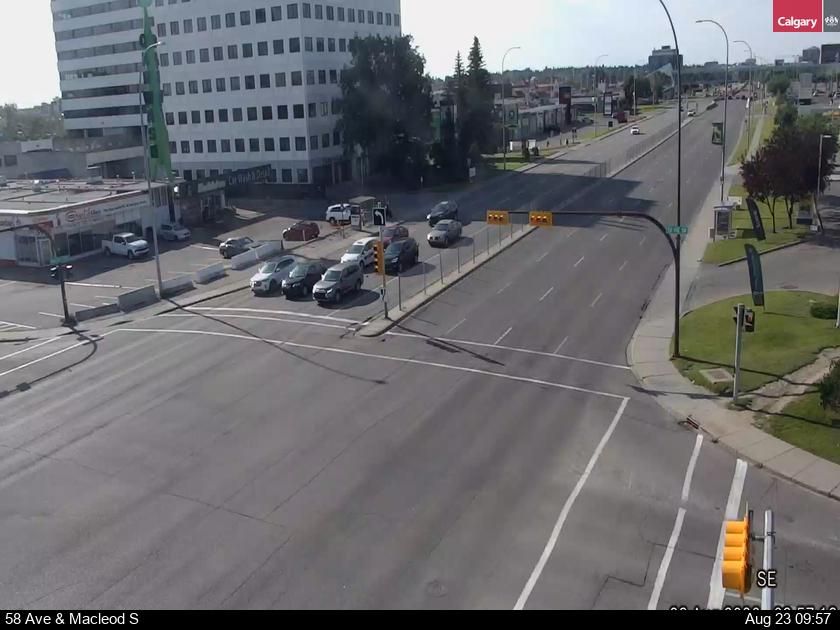 Windsor Park: 58 Ave - Macleod Trail S