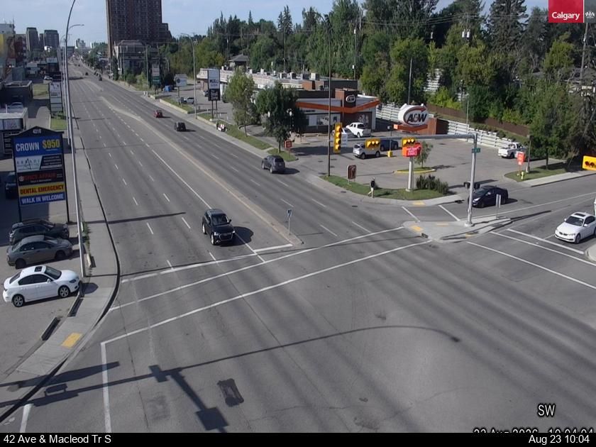 Parkhill: 42 Avenue - Macleod Trail S