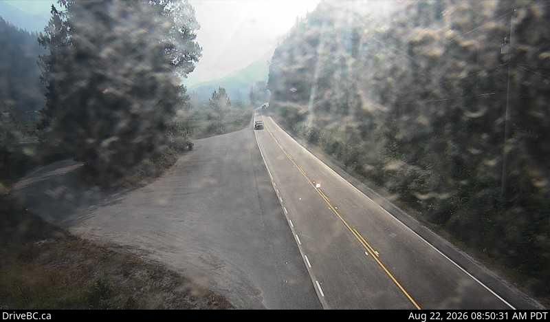 Columbia-Shuswap Regional District › East: Hwy 1, about 33 km west of Revelstoke, looking east