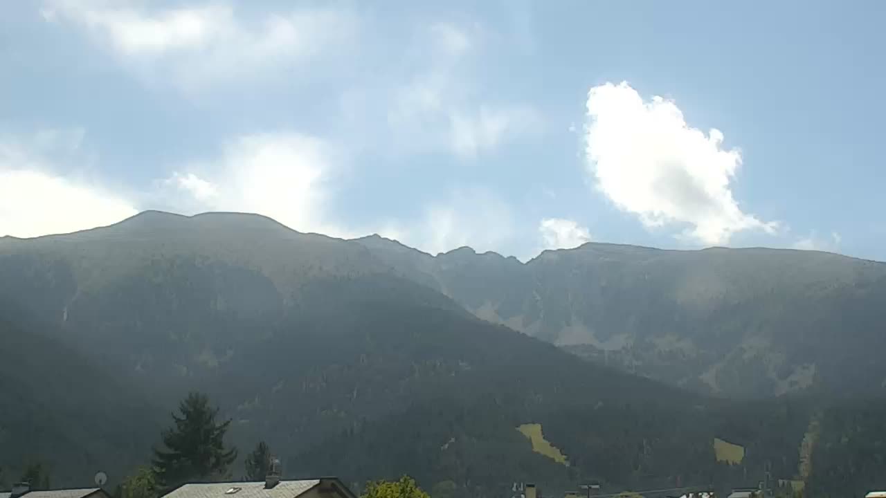 Webcam Saint-Pierre-dels-Forcats: Montagne