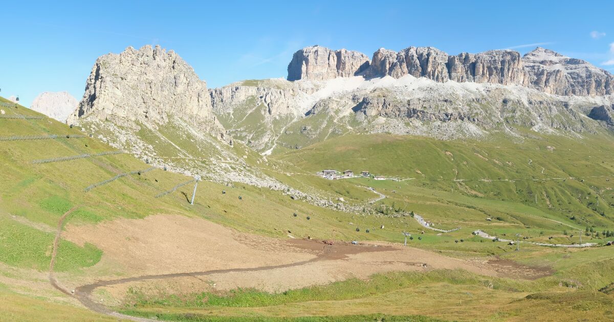 Pordoi Pass - Webcam Galore