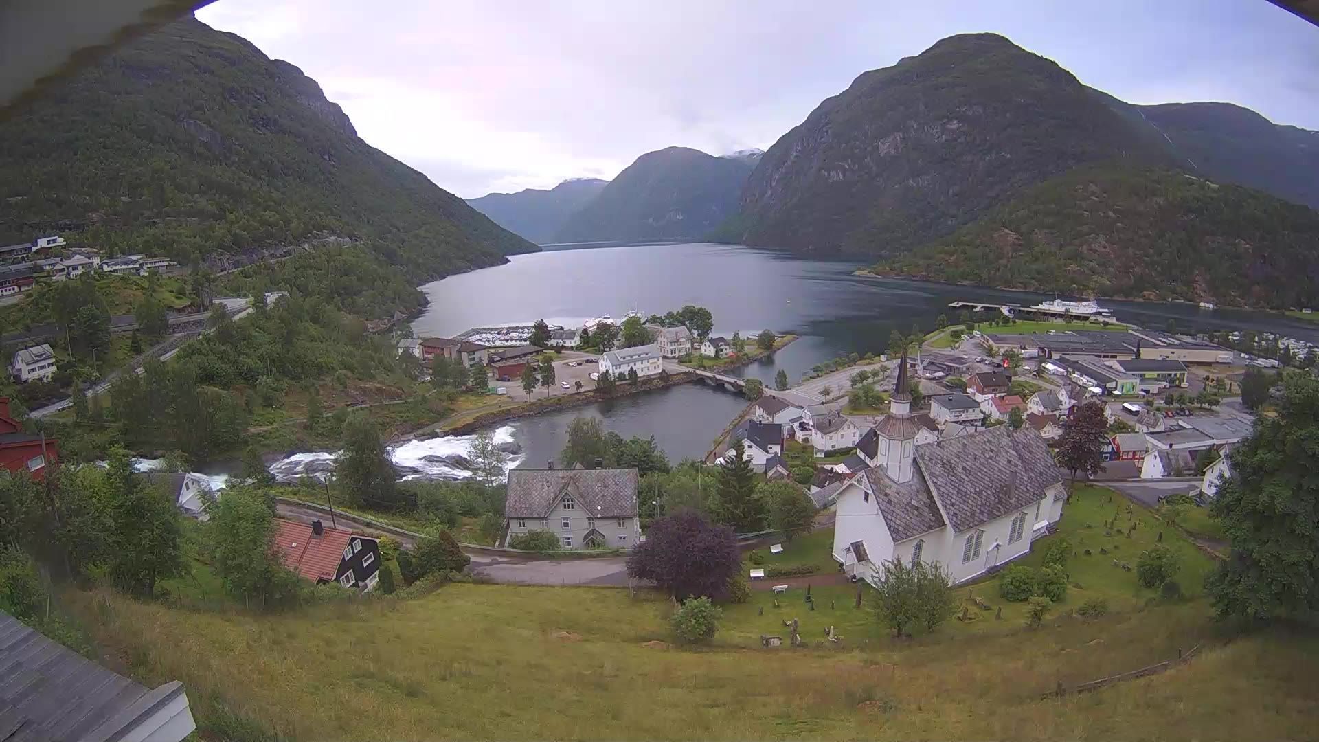 Møre og Romsdal › East: Hellesylt