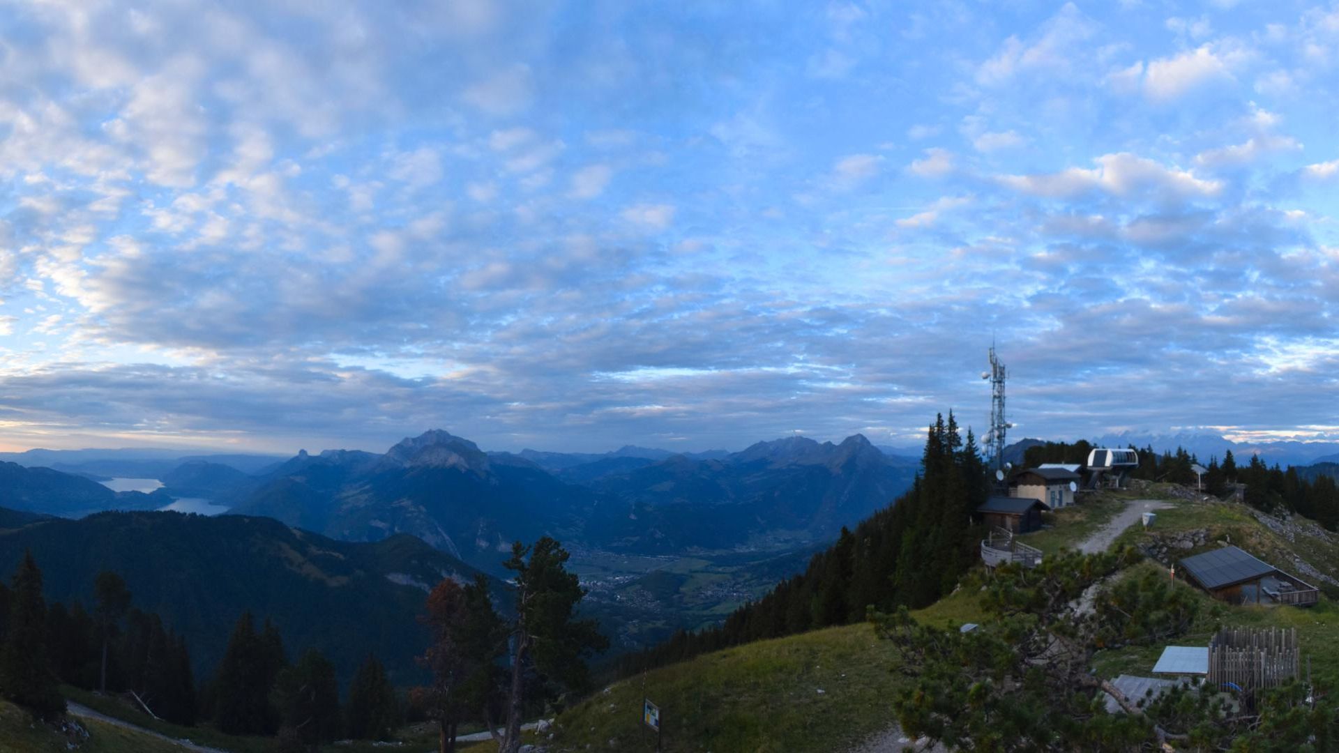 Faverges-Seythenex: Station La Sambuy - Lake Annecy - Mont Blanc massif