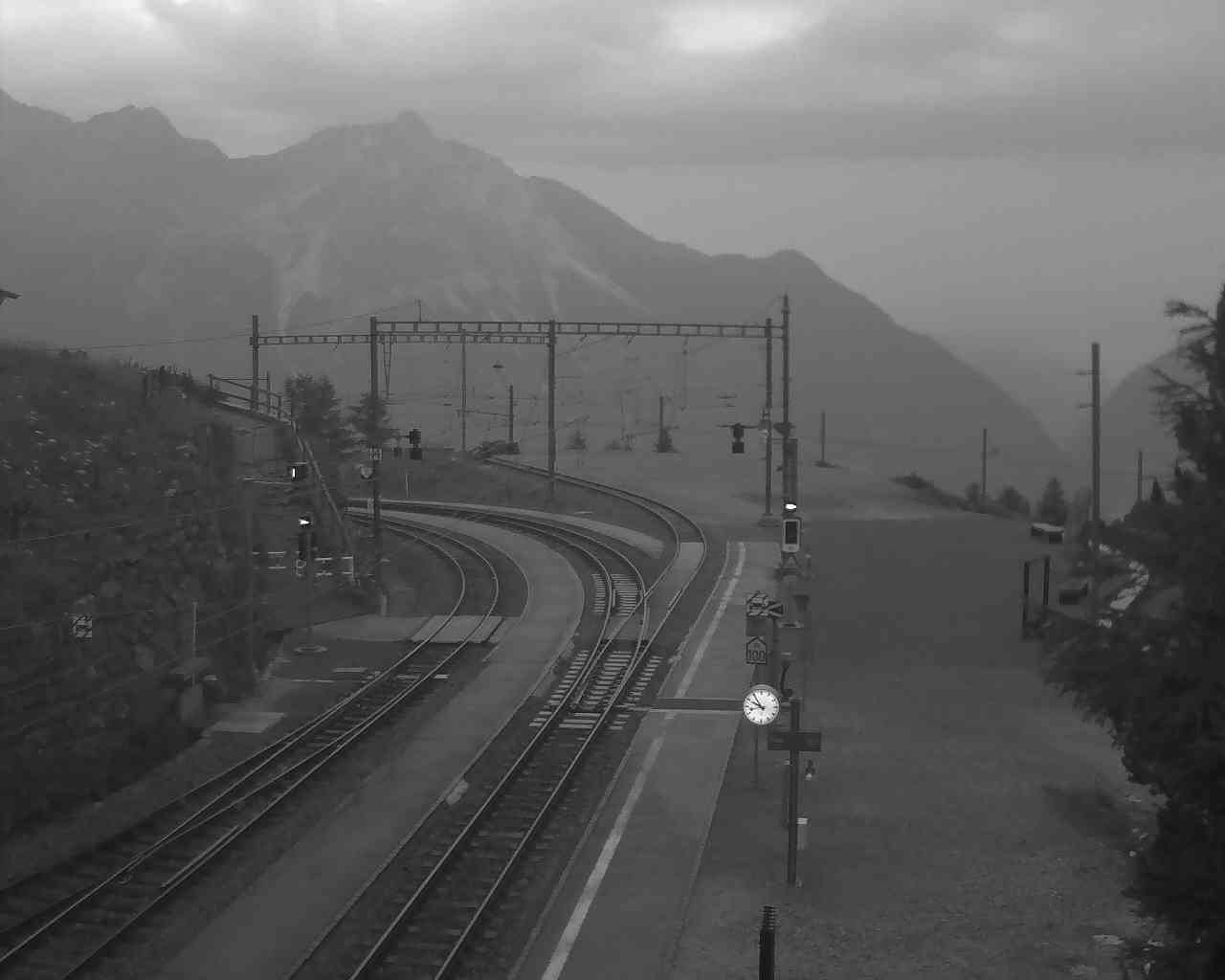 Webcam Alp Grüm: Alp Grüm Train Station