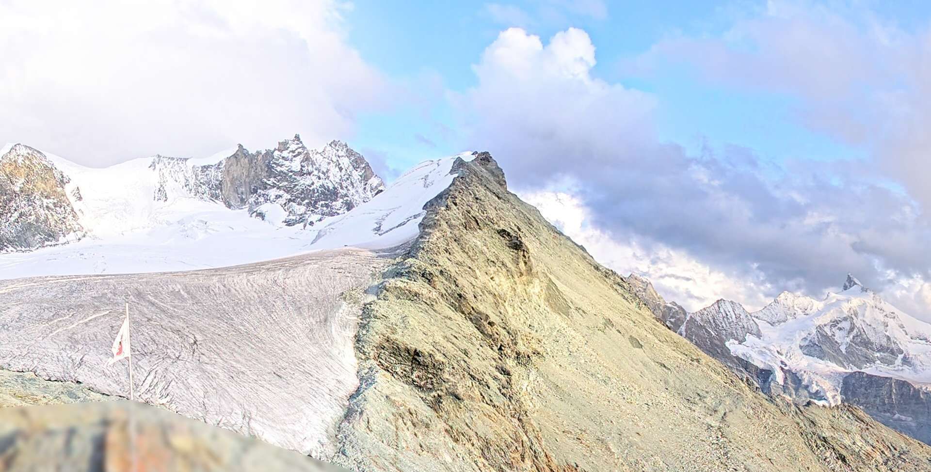Anniviers: Cabane de Tracuit CAS - Turtmann Glacier - Bishorn - Tracuit - Weisshorn