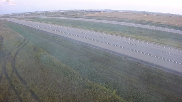 Parkland: Hwy 2: south of Nanton