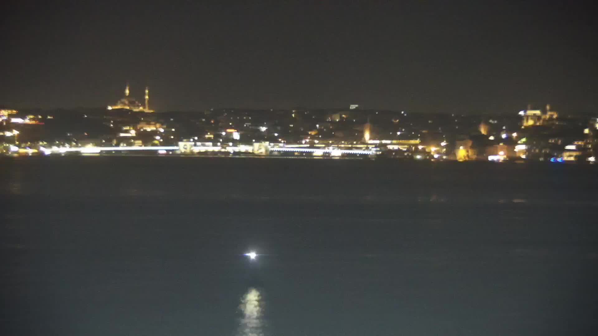Webcam Istanbul: Kız Kulesi (Leander's Tower)
