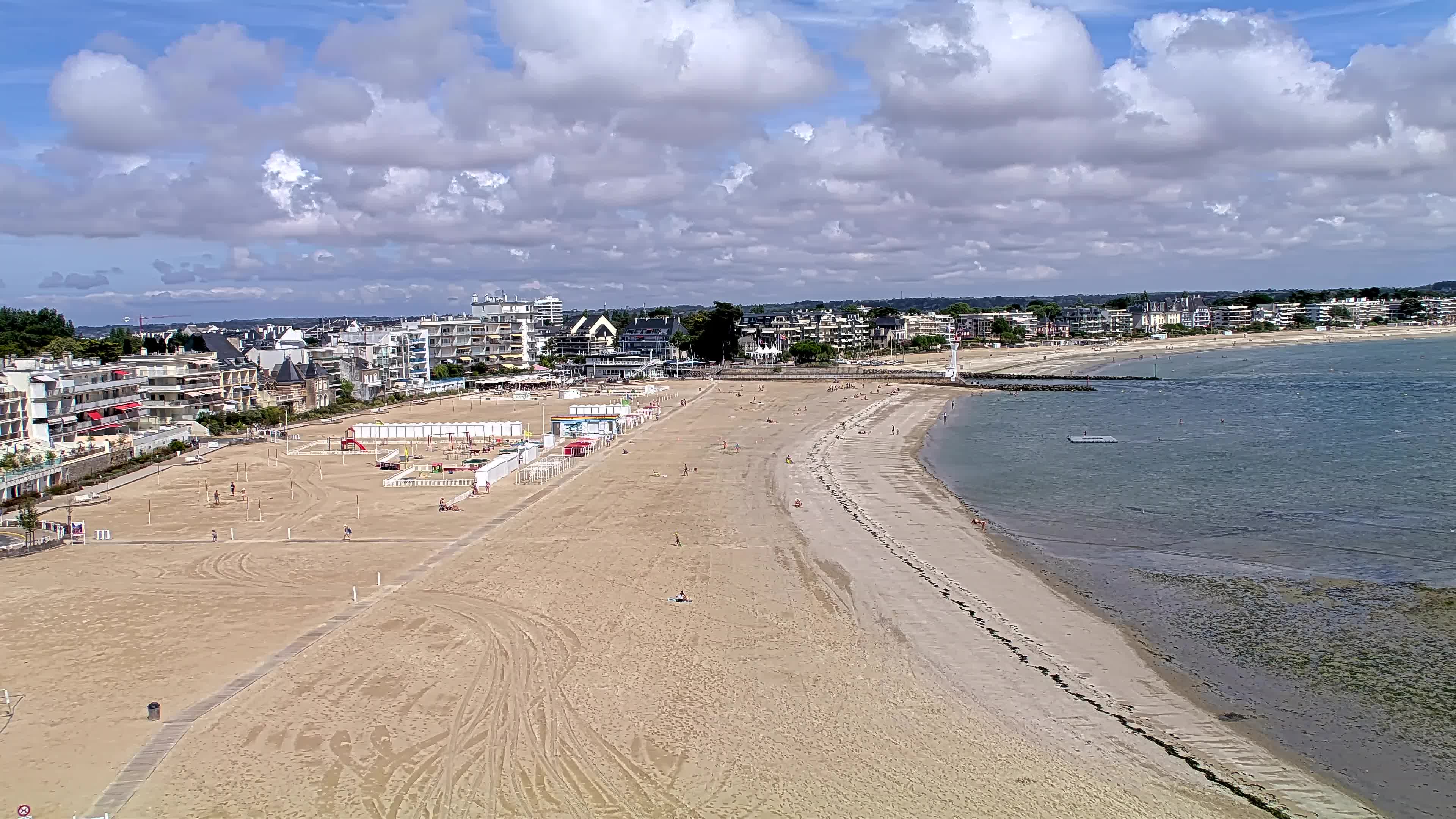 Webcam Le Pouliguen: Beach Panorama