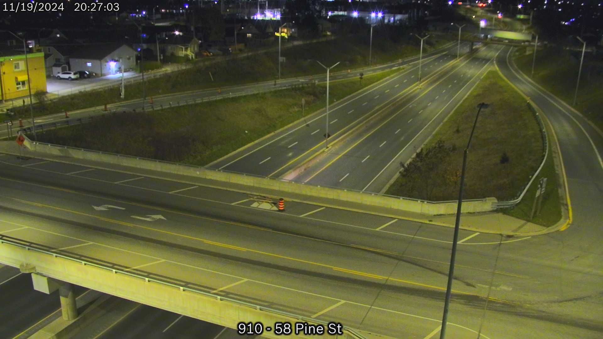 Thorold: Eastbound - Tunnel near west of entrance