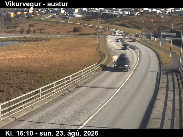 Webcam Mosfellsbær: Víkurvegur towards East