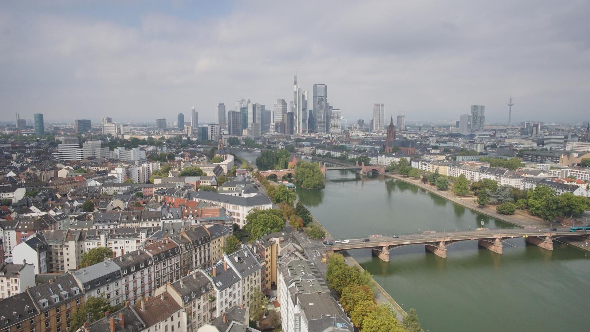 Frankfurt › West: Main Tower