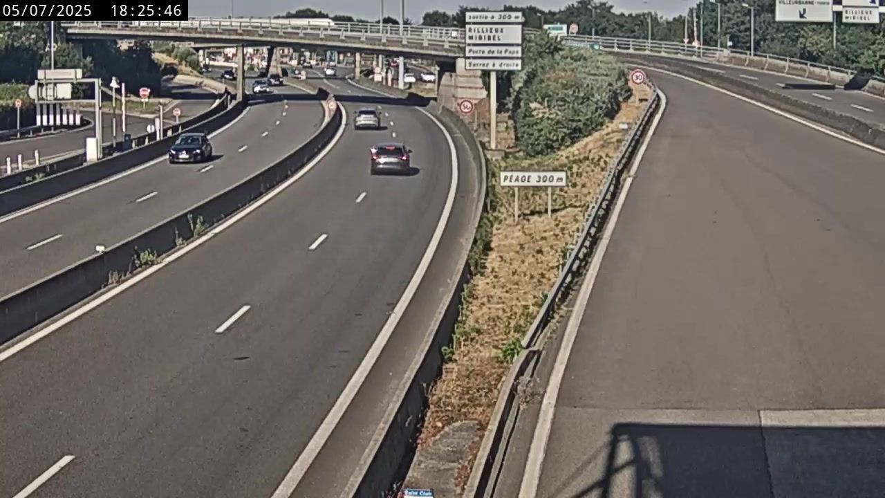 Caluire-et-Cuire › East: Périphérique Nord de Lyon - Porte de Saint-Clair: Périphérique Nord de Lyon - Porte de Saint-Clair