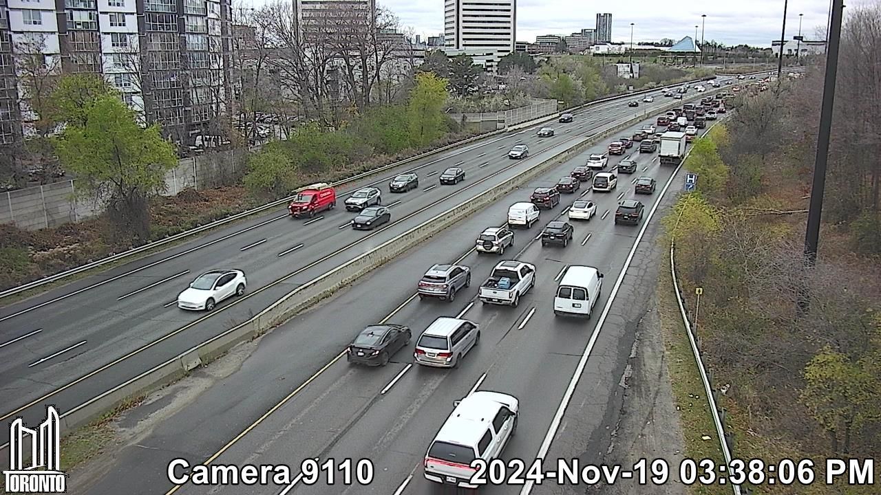 Toronto: Don Valley Parkway near St Dennis Dr