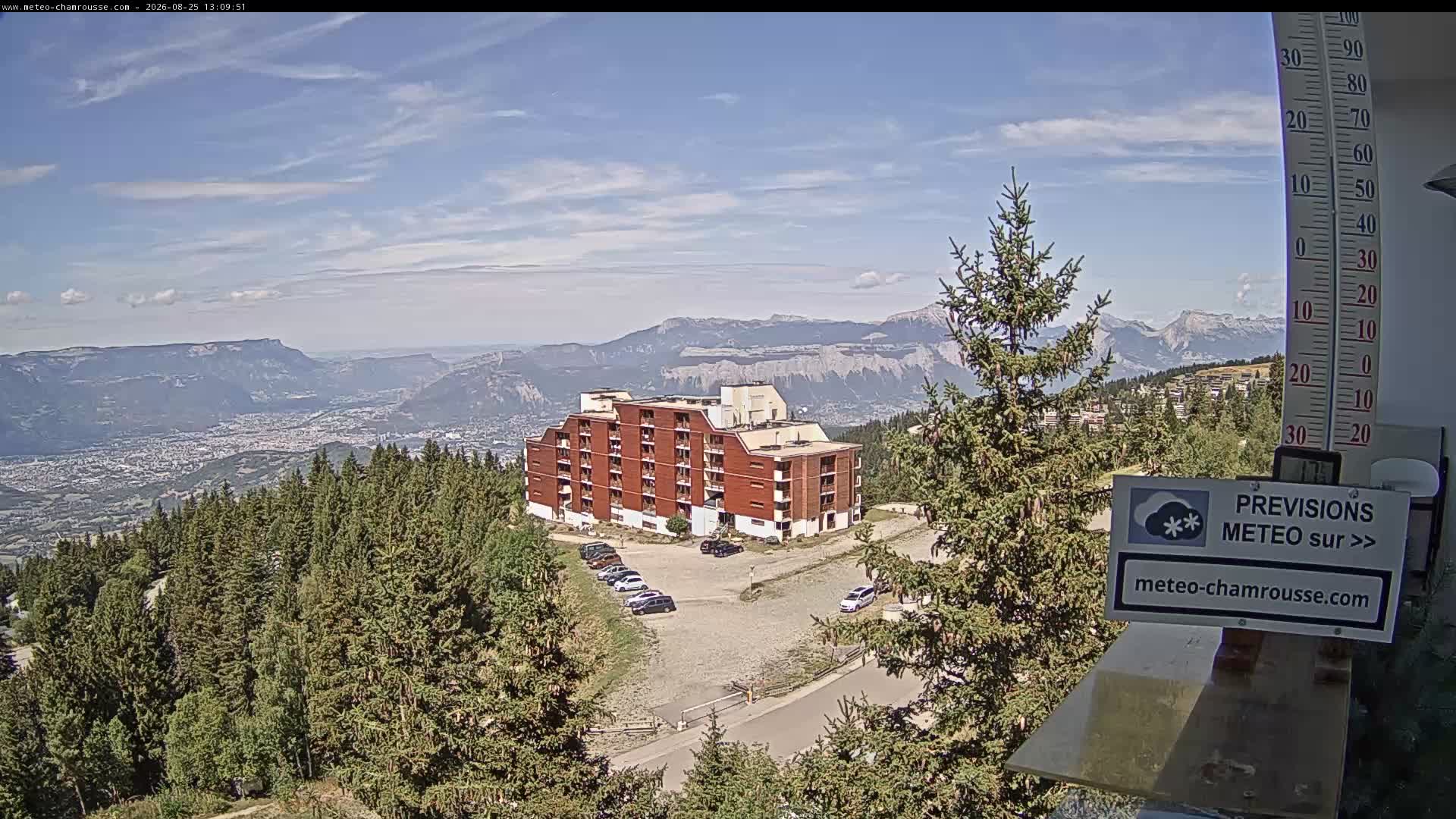 Webcam Chamrousse: View towards Grenoble