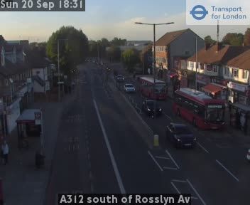 London: A312 south of Rosslyn Av