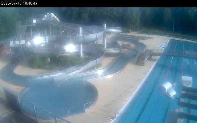 Hradec Kralove: Swimming pool Flošna