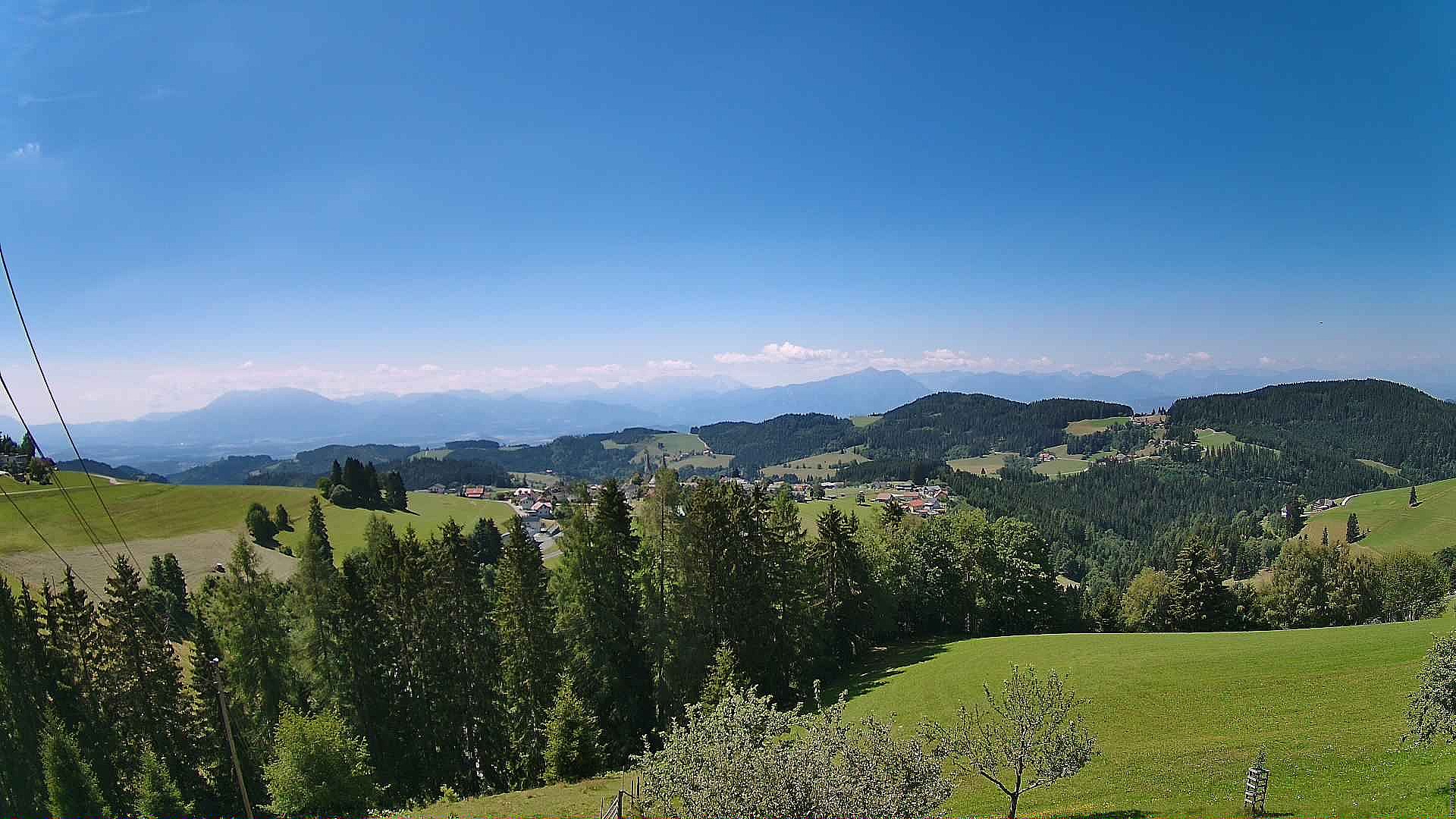 Webcam Diex: View over Diex towards the Karawanken